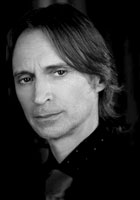 Robert Carlyle